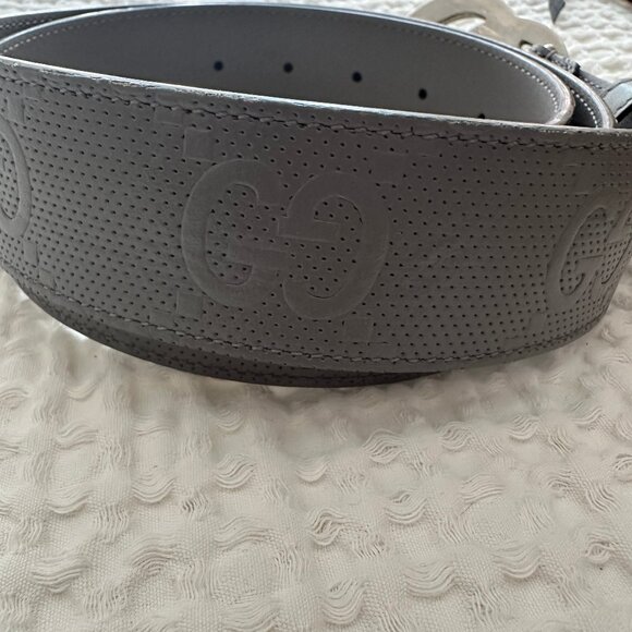Gucci Gray Embossed Leather Belt Men's Size 32-36 - Picture 2 of 3